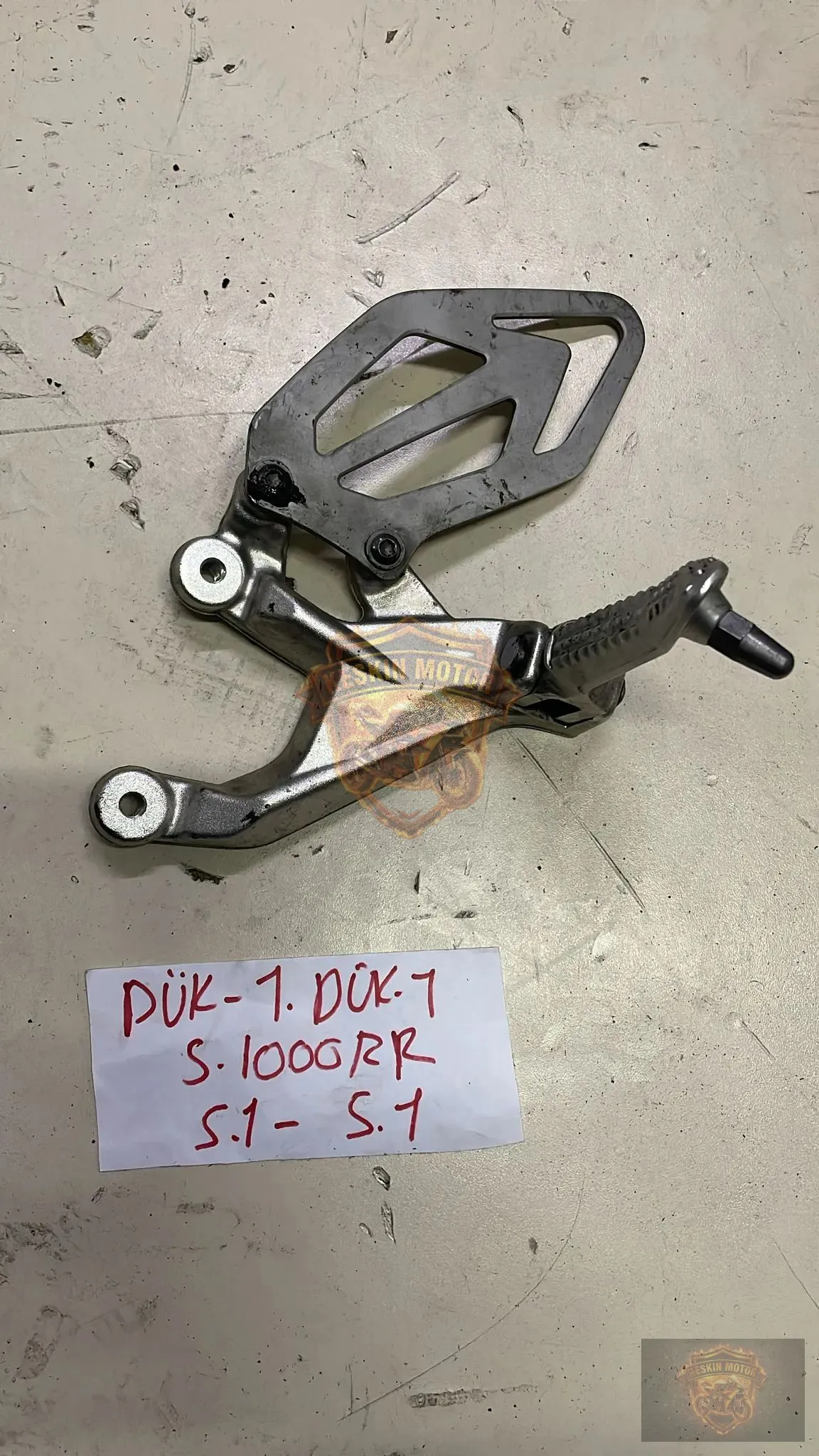 BMW S1000RR SOL SÜRÜCÜ BRAKET KOMPLE DOLU - Keskin Motor Orijinal Çıkma Parça