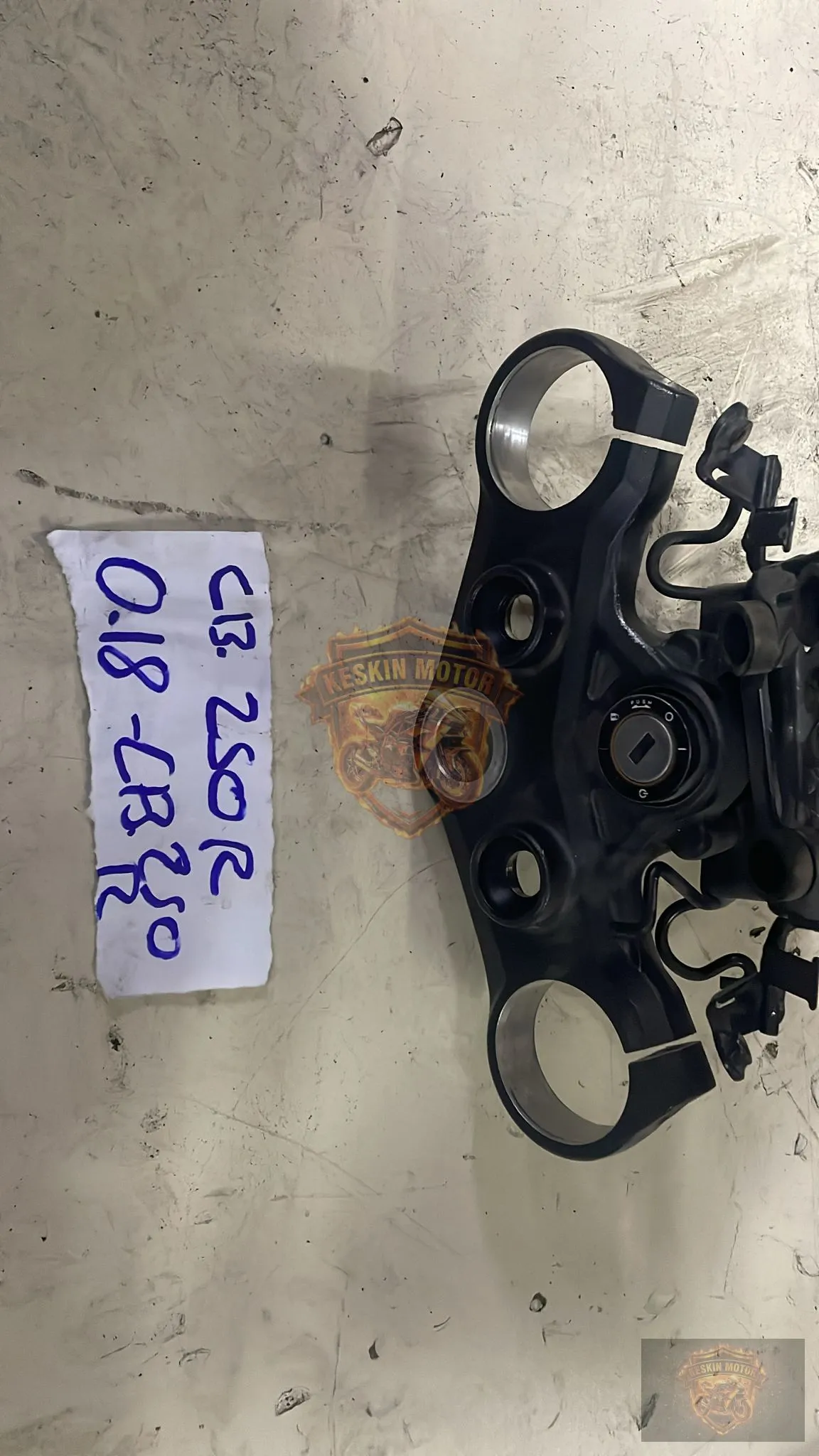 HONDA CB 250R ÜST MESNET - Keskin Motor Orijinal Çıkma Parça