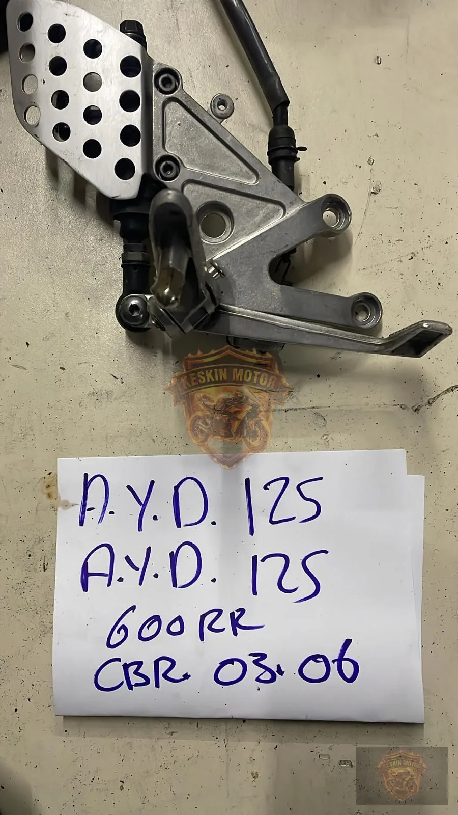 HONDA CBR 600RR KOMPLE DOLU SAĞ BRAKET - Keskin Motor Orijinal Çıkma Parça