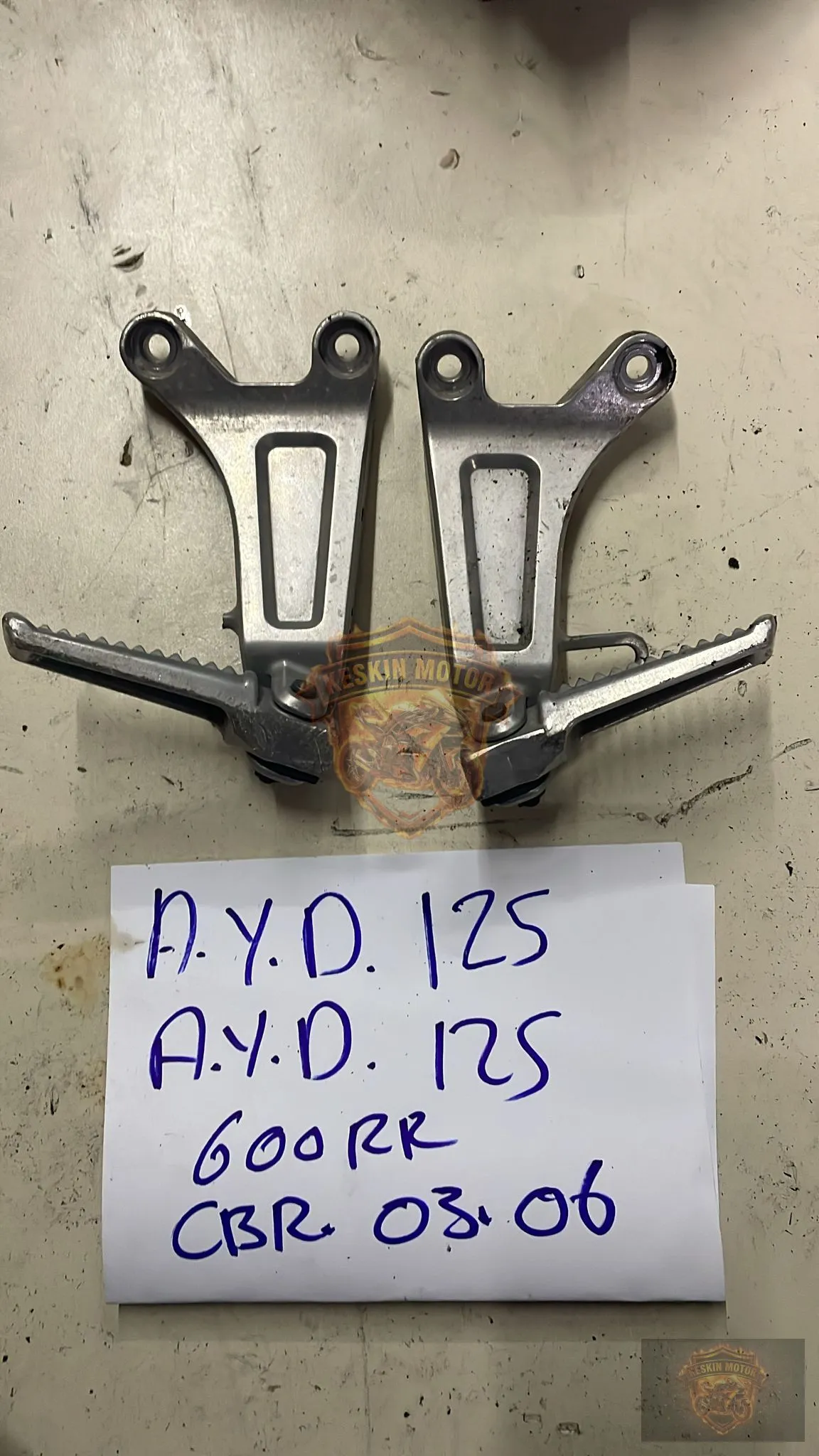 HONDA CBR 600RR YOLCU BRAKET TAKIMI - Keskin Motor Orijinal Çıkma Parça