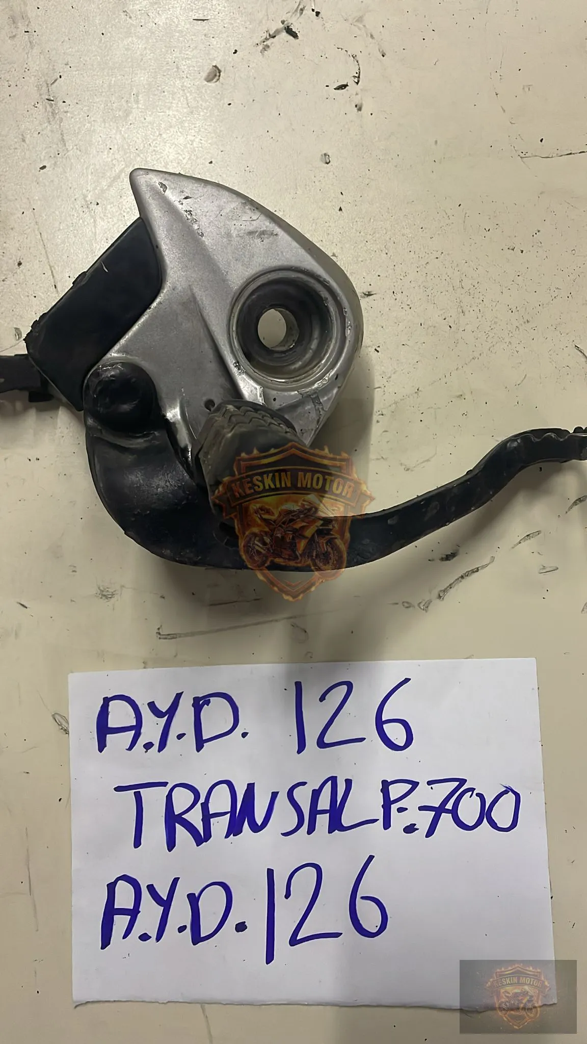 HONDA TRANSALP 700 SAĞ SÜRÜCÜ BRAKET KOMPLE - Keskin Motor Orijinal Çıkma Parça