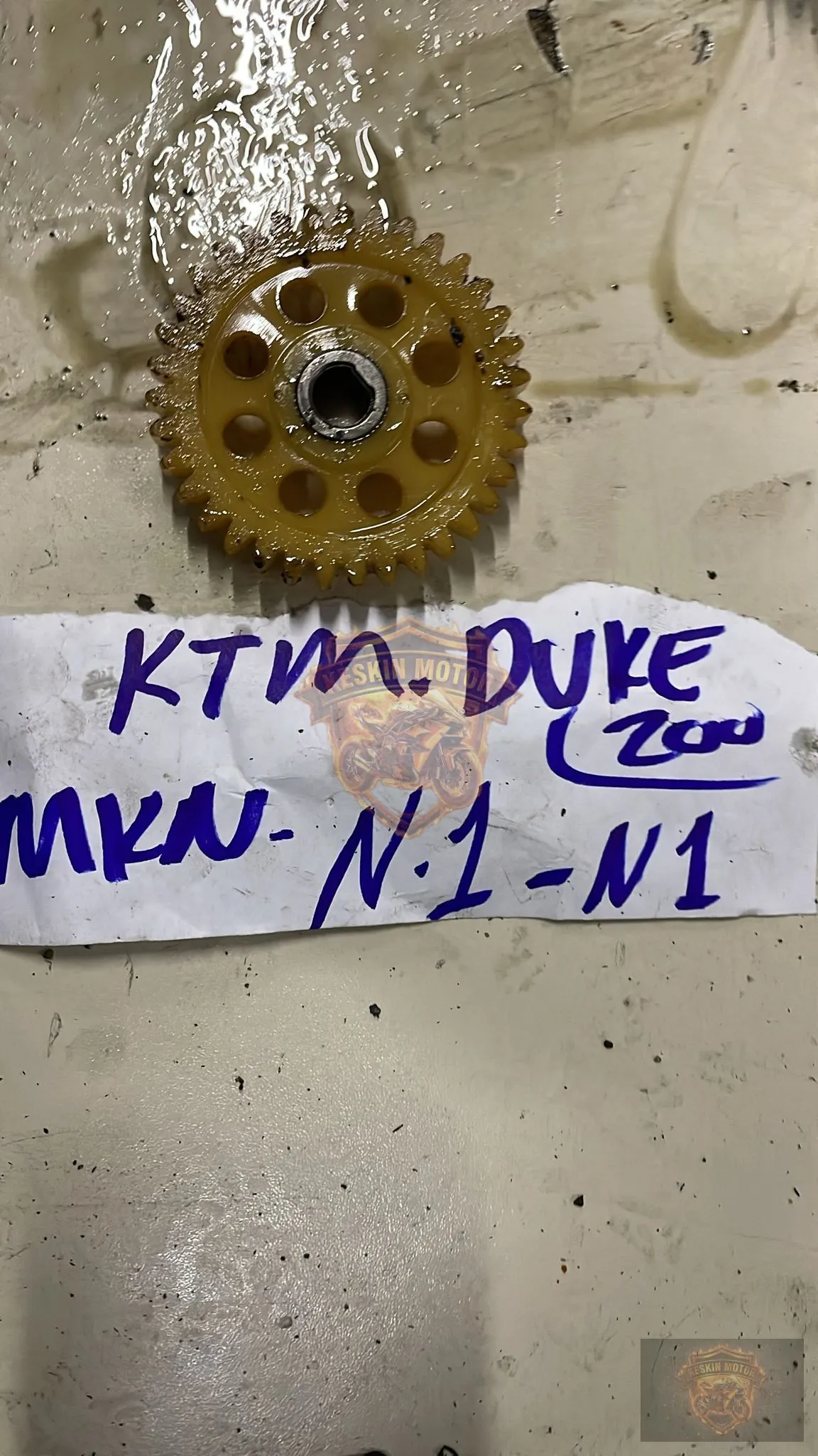 KTM DUKE 200 - RC 200 YAĞ POMPA DİŞLİSİ - Keskin Motor Orijinal Çıkma Parça