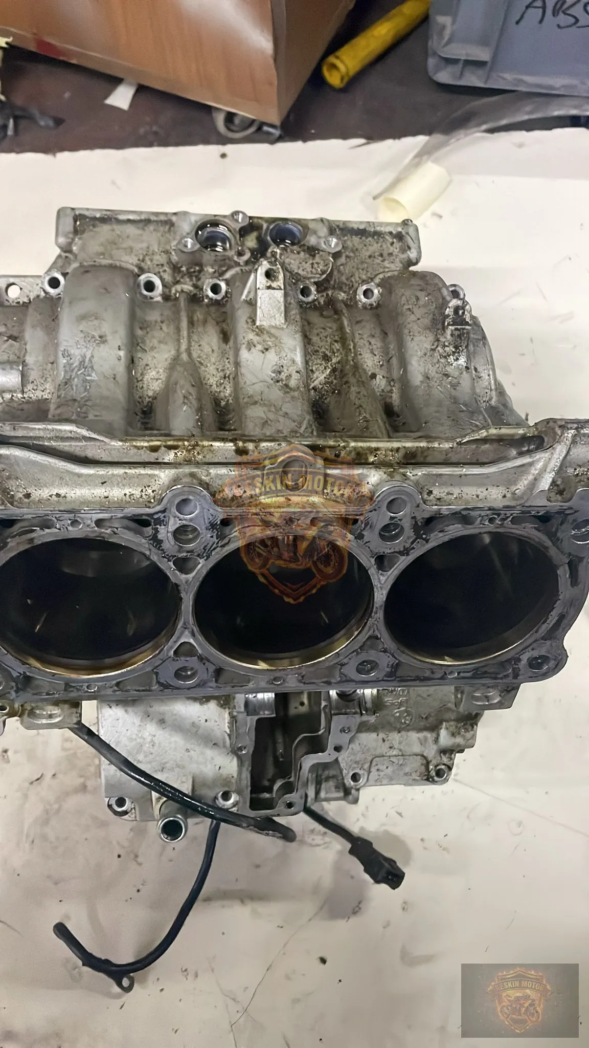 MV AGUSTA F3 BLOK ALT ÜST TAKIM - Keskin Motor Orijinal Çıkma Parça
