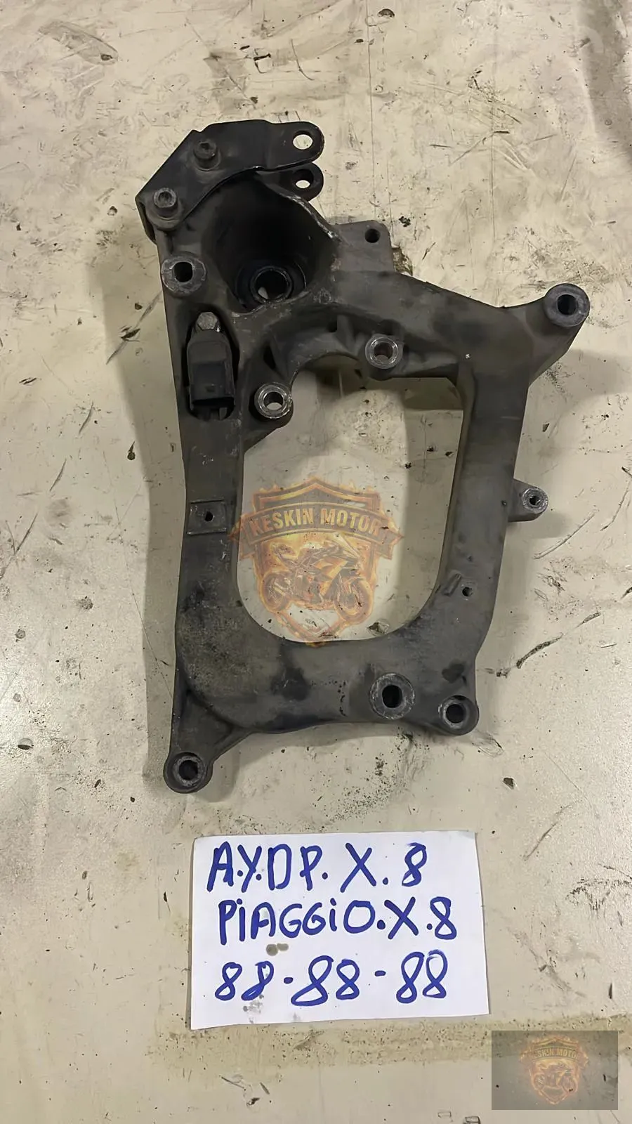 PİAGGİO X8 EVO EGZOZ ASKISI - Keskin Motor Orijinal Çıkma Parça