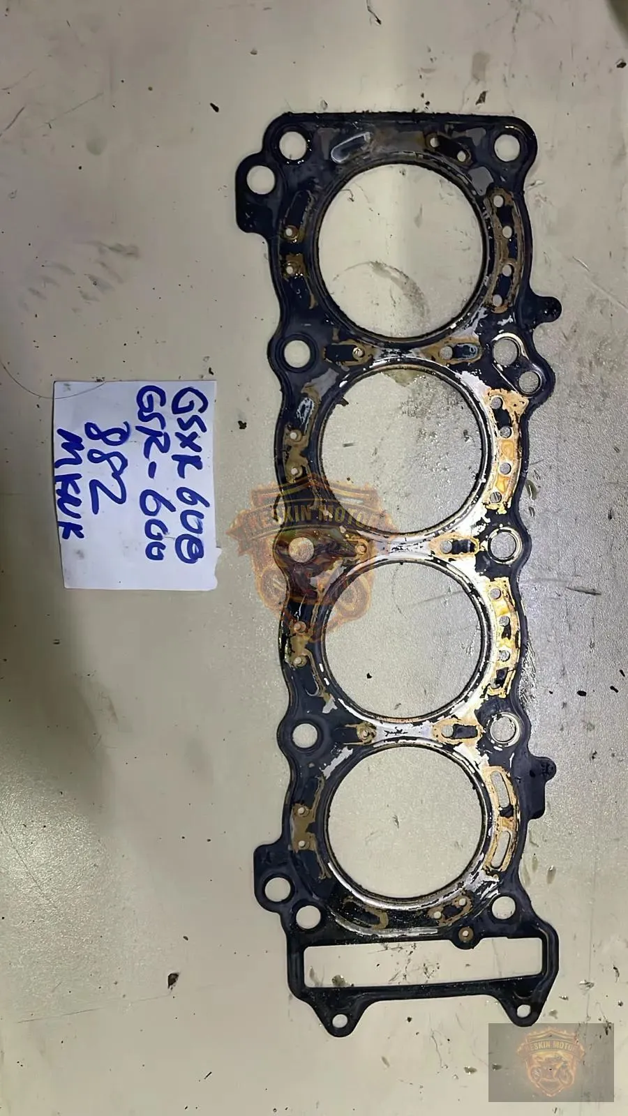 SUZUKİ GSXR 600 - GSR 600 ÜST KAPAK CONTASI - Keskin Motor Orijinal Çıkma Parça