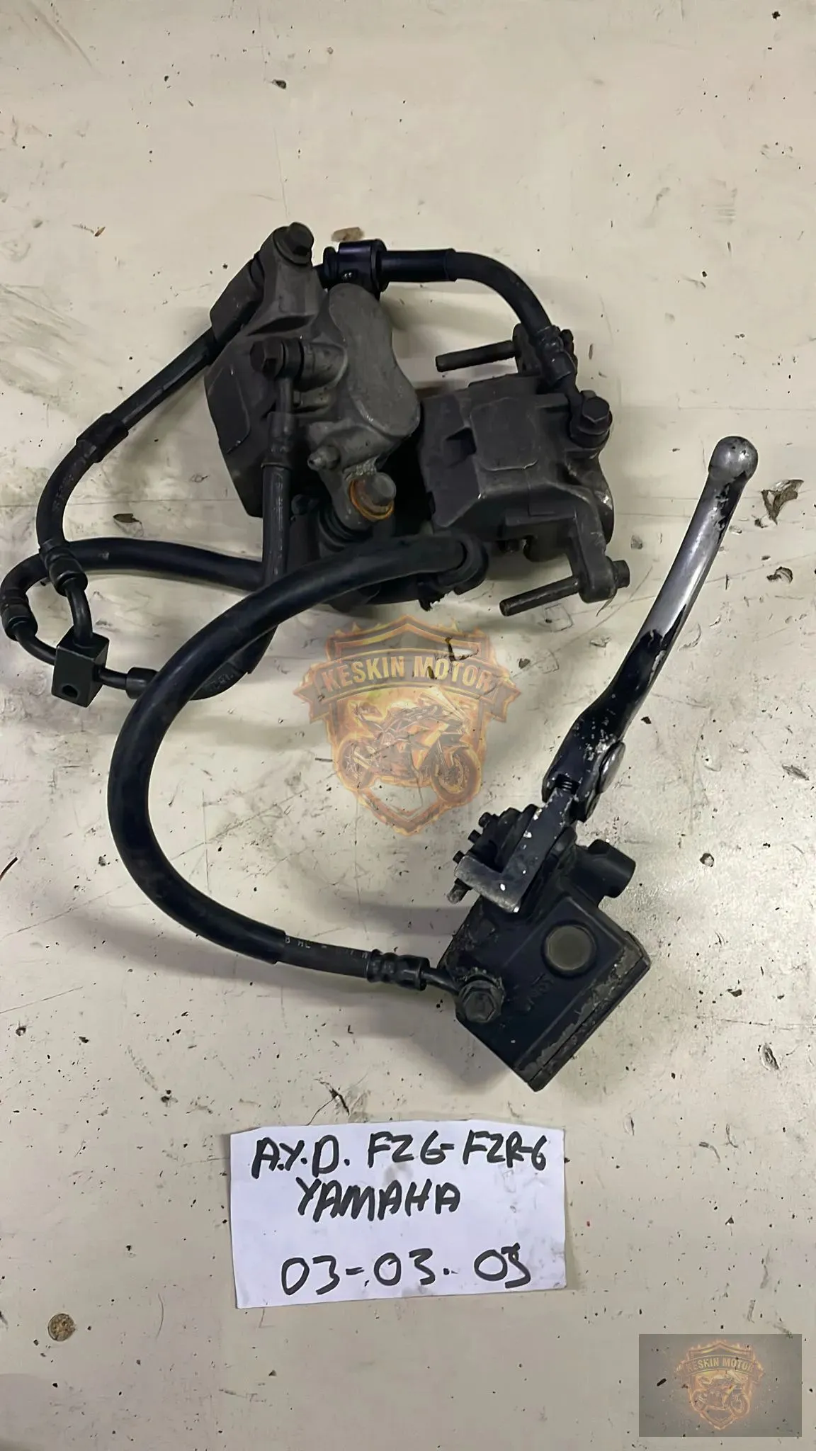 YAMAHA FZ6 - FAZER6 ÖN FREN KALİPERLERİ KOMPLE - Keskin Motor Orijinal Çıkma Parça
