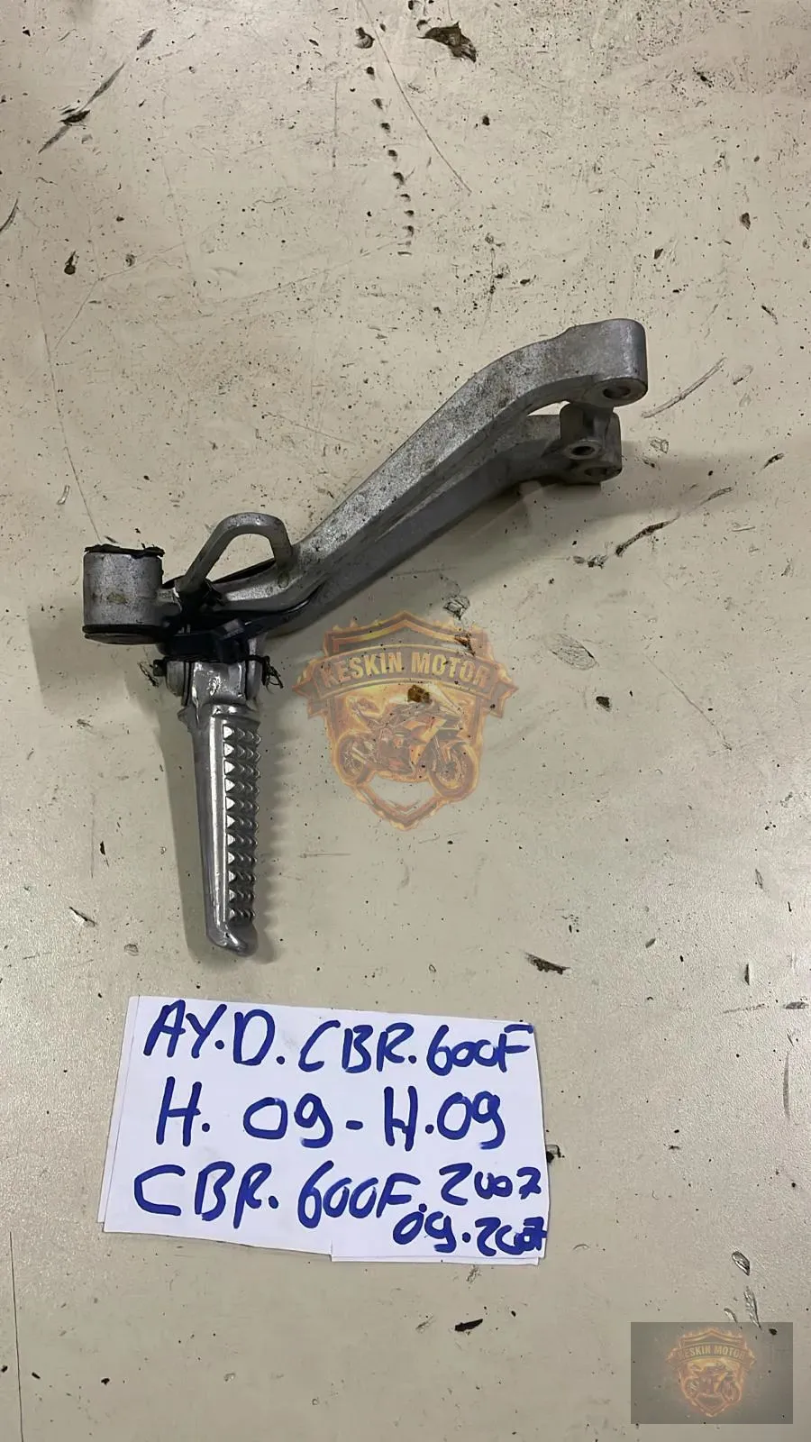 HONDA CBR 600F SAĞYOLCU BRAKETİ - Keskin Motor Orijinal Çıkma Parça