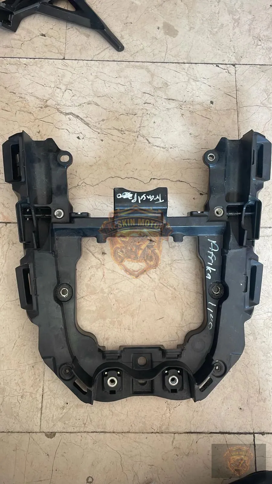 HONDA CRF 1000 YAN ÇANTA BRAKETİ - Keskin Motor Orijinal Çıkma Parça