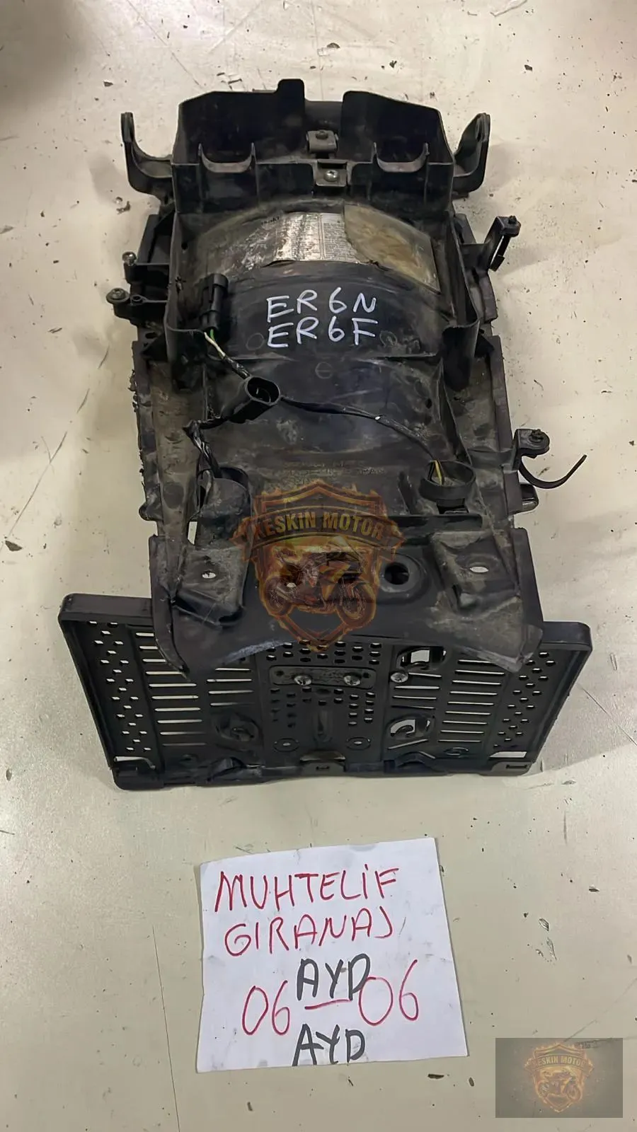 KAWASAKİ ER-6N / ER-6N F ARKA ÇAMURLUK - Keskin Motor Orijinal Çıkma Parça