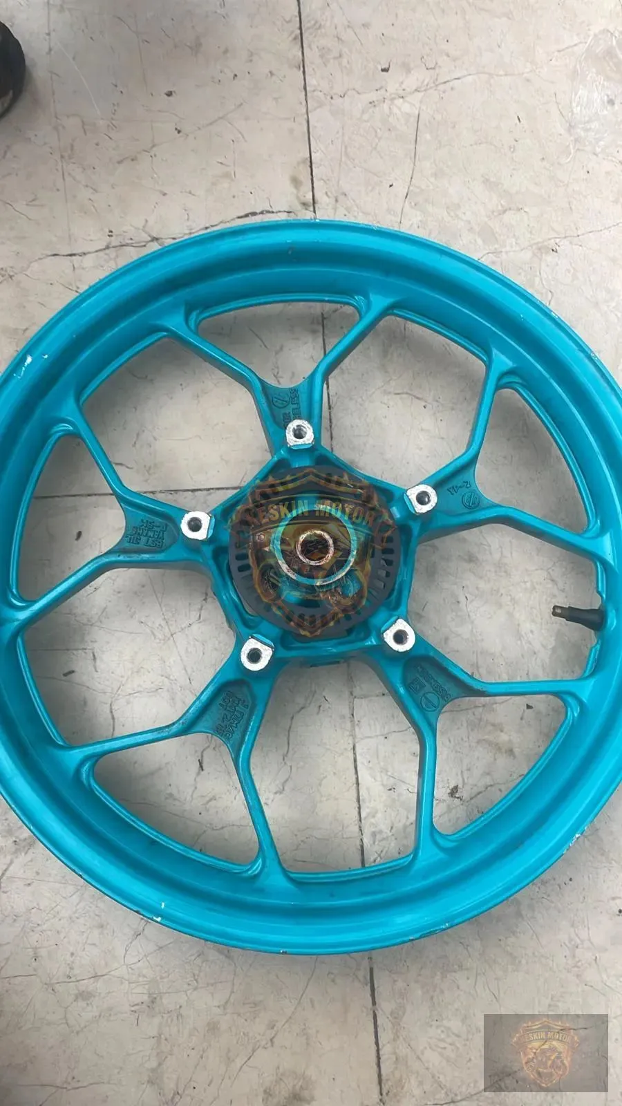 YAMAHA R25 - MT25 ÖN JANT - Keskin Motor Orijinal Çıkma Parça