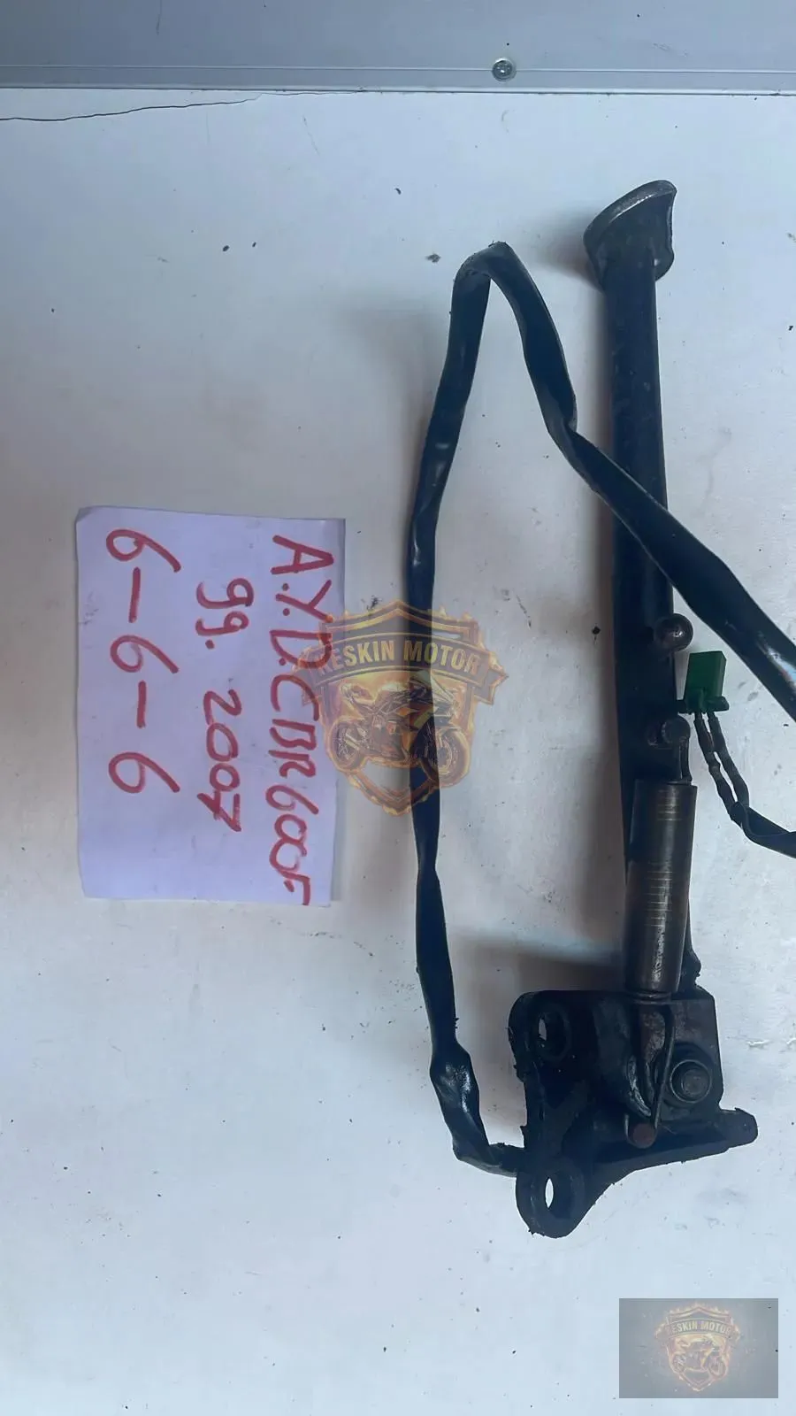 HONDA 600F YAN AYAKLIK KOMPLE - Keskin Motor Orijinal Çıkma Parça