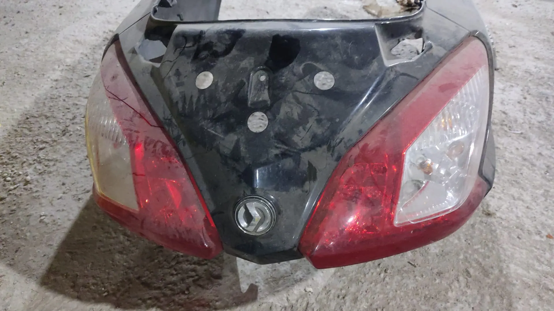 SYM 400 ARKA STOP SAĞ - SOL - Keskin Motor Orijinal Çıkma Parça
