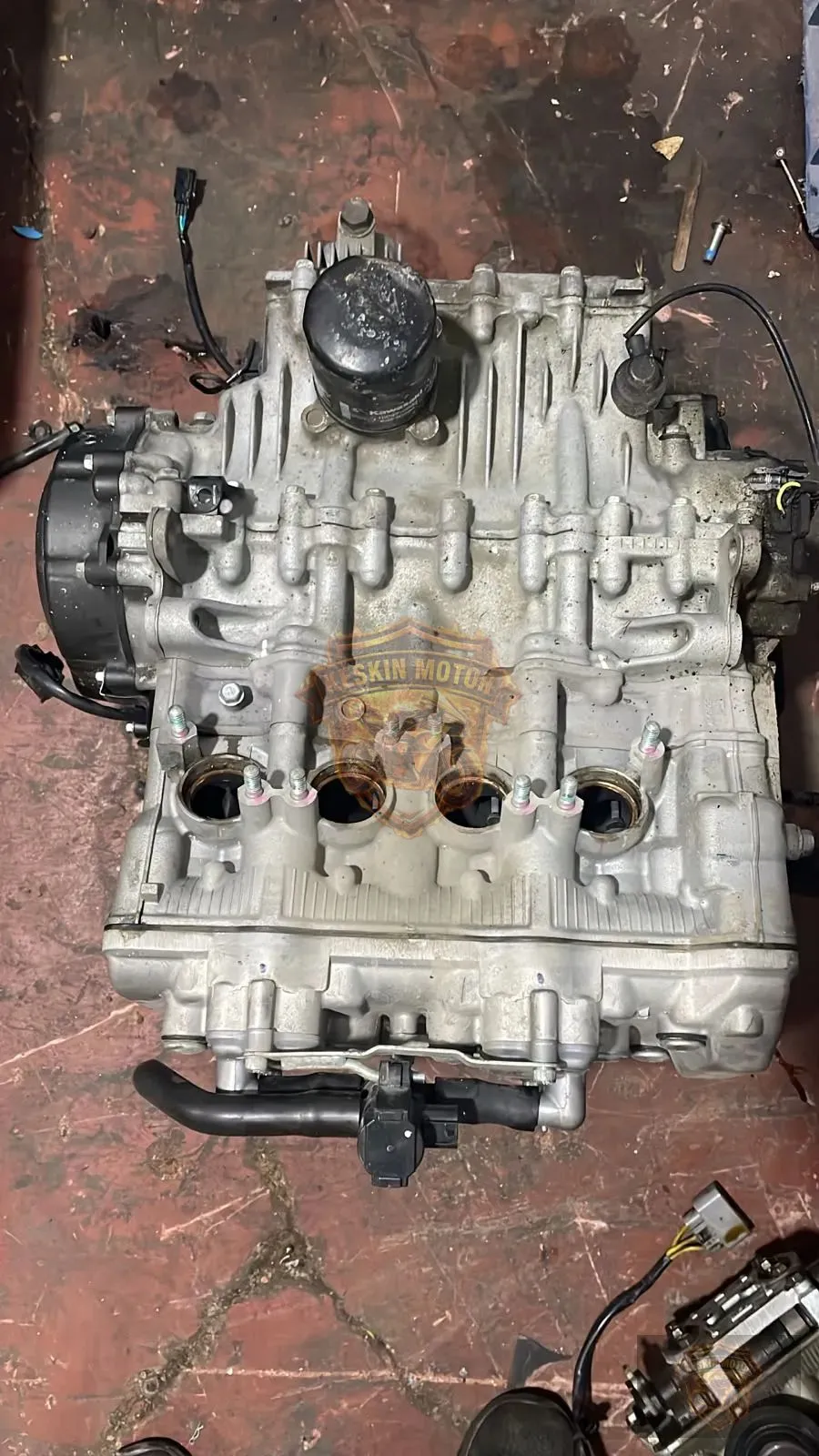 KAWASAKİ ZX-4RR KELLE - Keskin Motor Orijinal Çıkma Parça